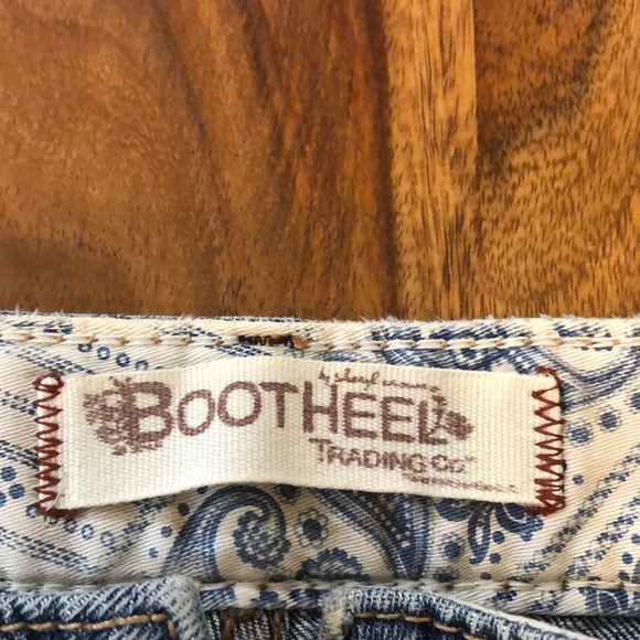 Adorable boot cut jeans - Picture 4 of 7